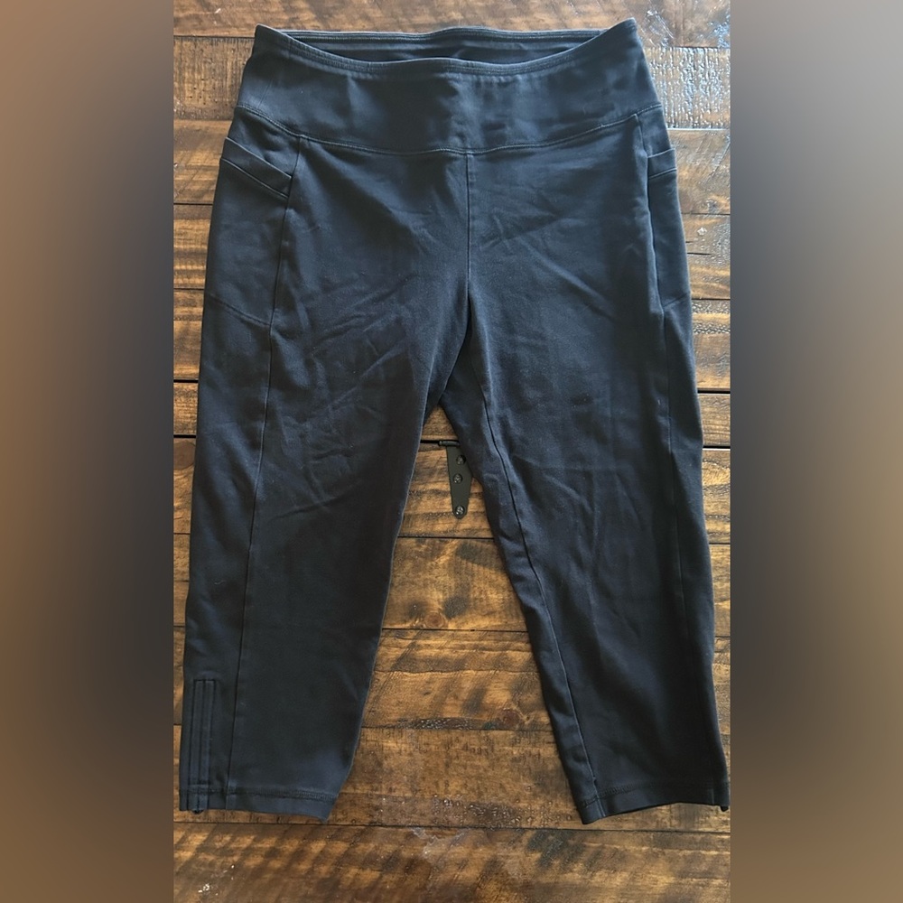 Talbots Black Legging Capri